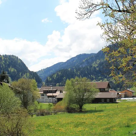 Berg & Tal - Urlaub Mit Freunden Und Familie Hébergement de vacances Obermaiselstein